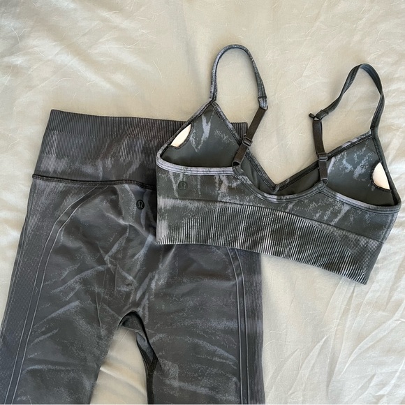 Lululemon workout set - Picture 4 of 4